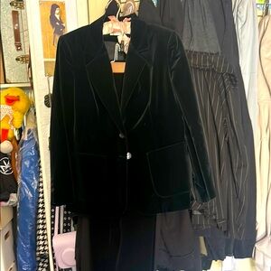 Elegant Black Velvet Women's Suit